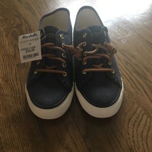 Navy blue Sperry’s